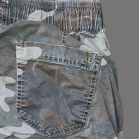 AE Aerie Double Pocket Utility Pant Jogger Army Green Camouflage Size 4 Long - Picture 6 of 6
